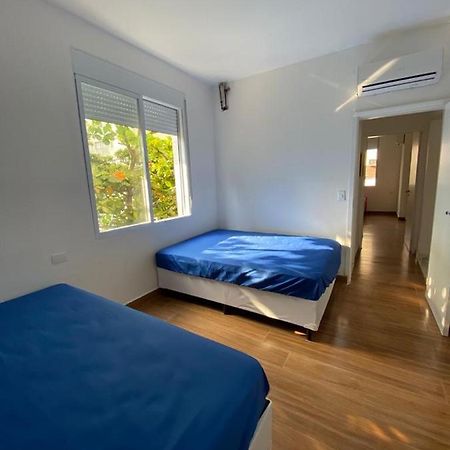 Apartamento Guaruja Pitangueiras 50 Metros Da Praia. Kültér fotó
