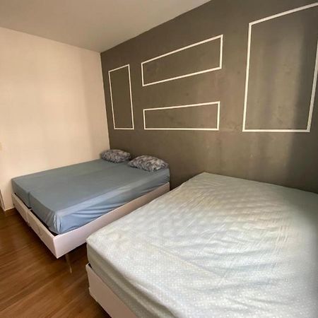 Apartamento Guaruja Pitangueiras 50 Metros Da Praia. Kültér fotó