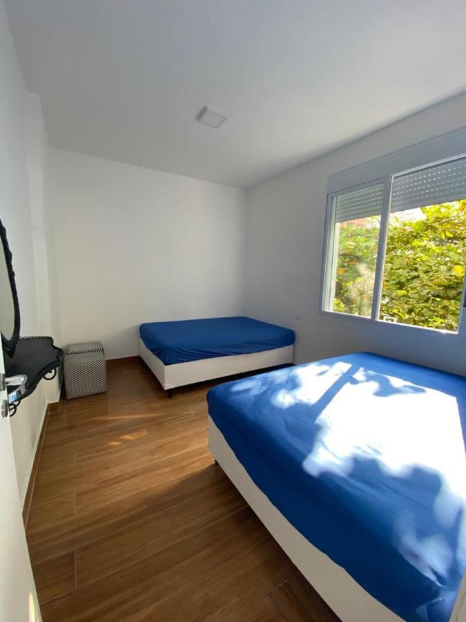 Apartamento Guaruja Pitangueiras 50 Metros Da Praia. Kültér fotó